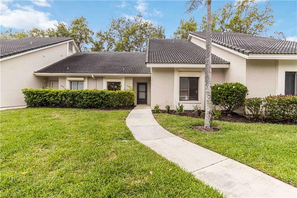 606 Arbor Lake Dr 6-104, Naples, FL 34110-28