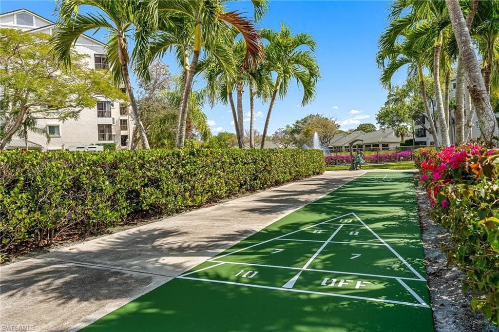 606 Arbor Lake Dr 6-104, Naples, FL 34110-34