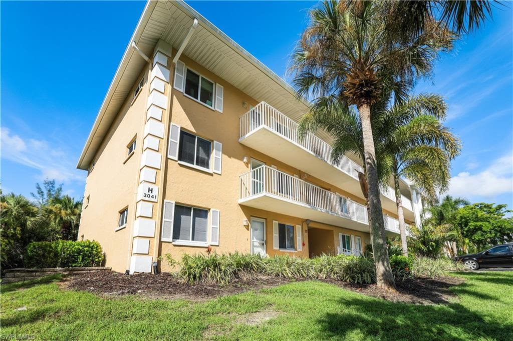 3041 Sandpiper Bay Cir H201, Naples, FL 34112-2
