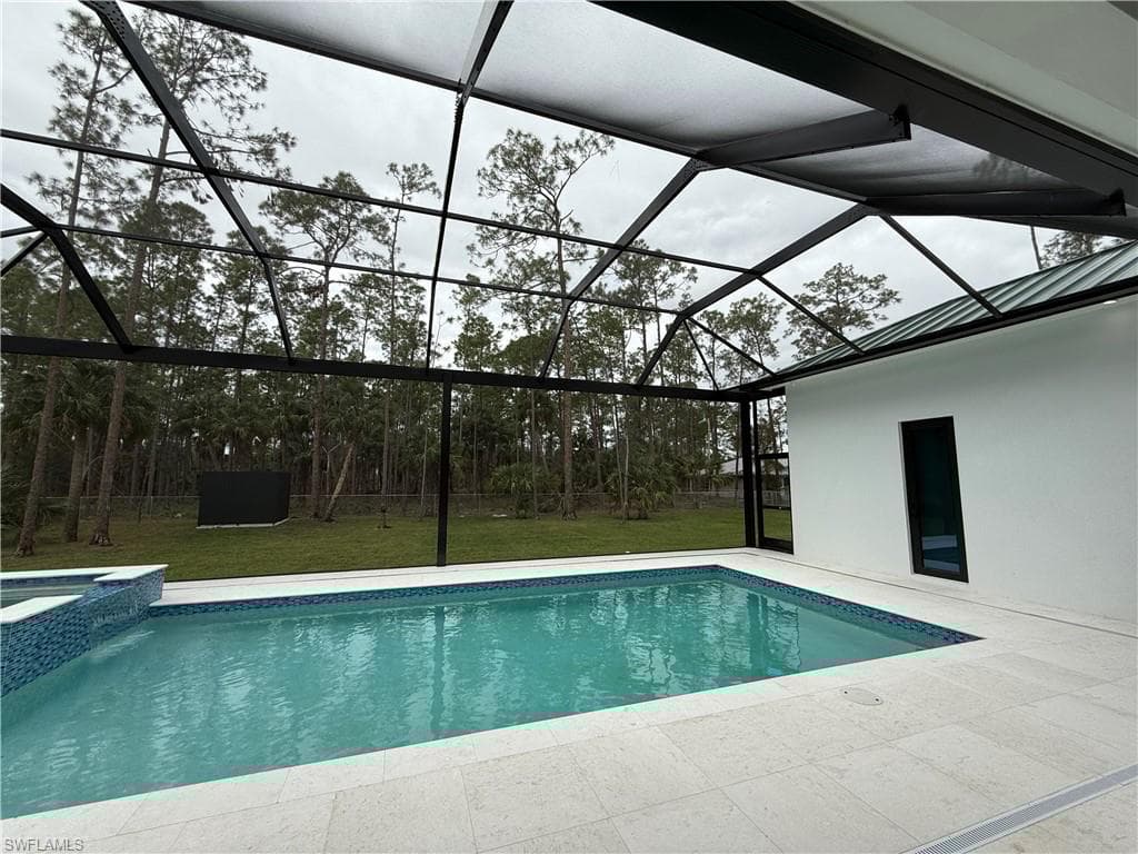 1347 23rd St SW, Naples, FL 34117-40