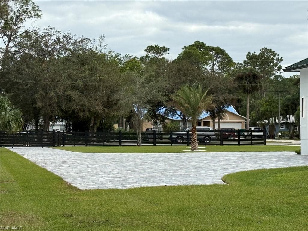 1347 23rd St SW, Naples, FL 34117-41