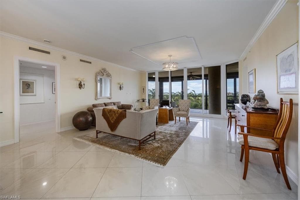 7575 Pelican Bay Blvd 403, Naples, FL 34108-1