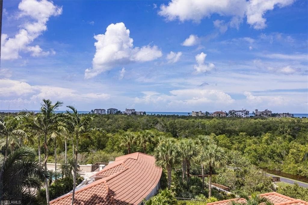 7575 Pelican Bay Blvd 403, Naples, FL 34108-6
