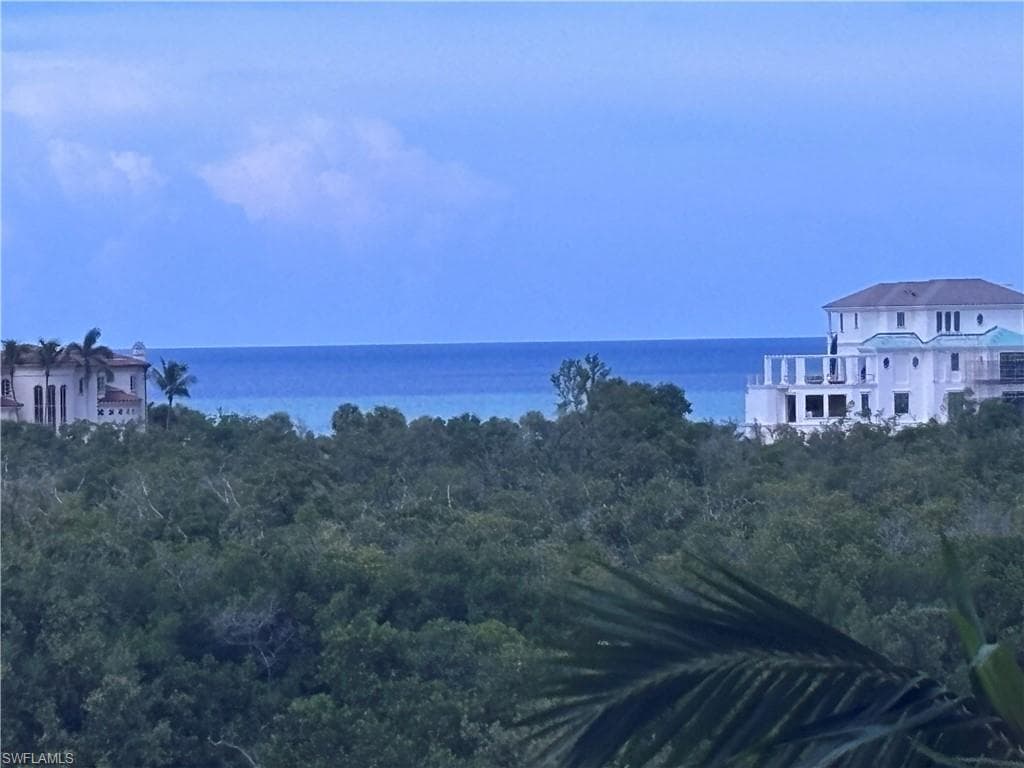 7575 Pelican Bay Blvd 403, Naples, FL 34108-7