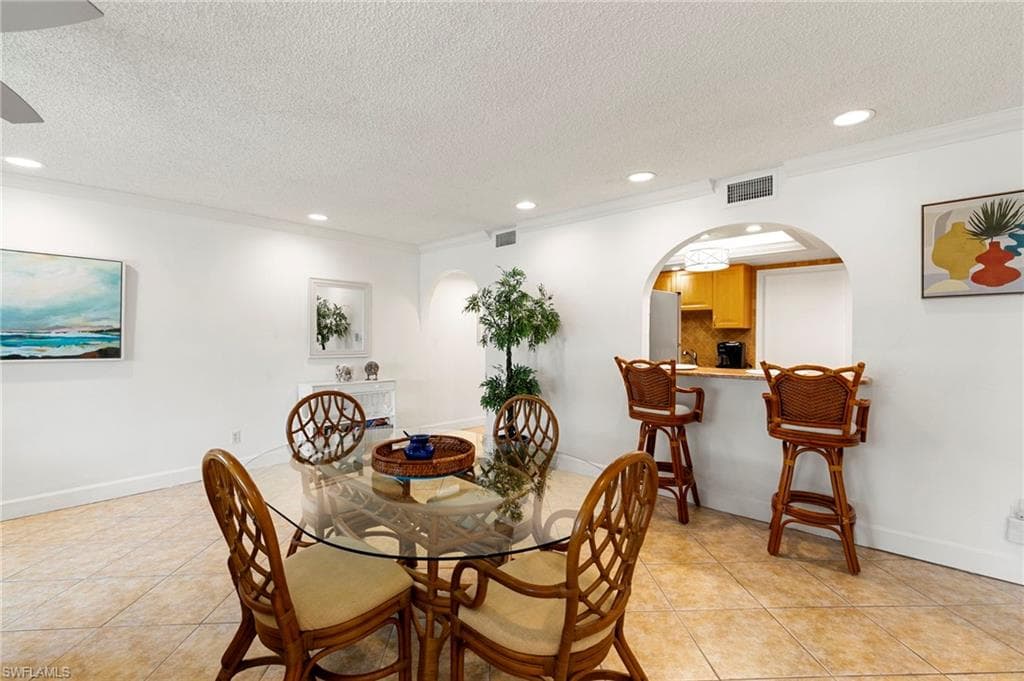 960 Swallow Ave 203, Marco Island, FL 34145-10
