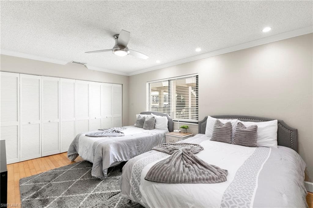 960 Swallow Ave 203, Marco Island, FL 34145-20