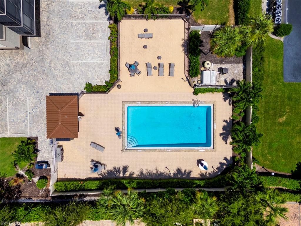 960 Swallow Ave 203, Marco Island, FL 34145-27