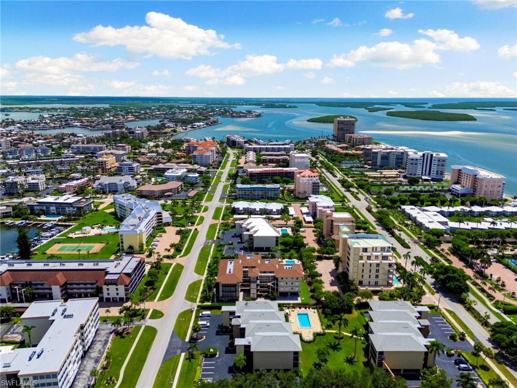 960 Swallow Ave 203, Marco Island, FL 34145-33