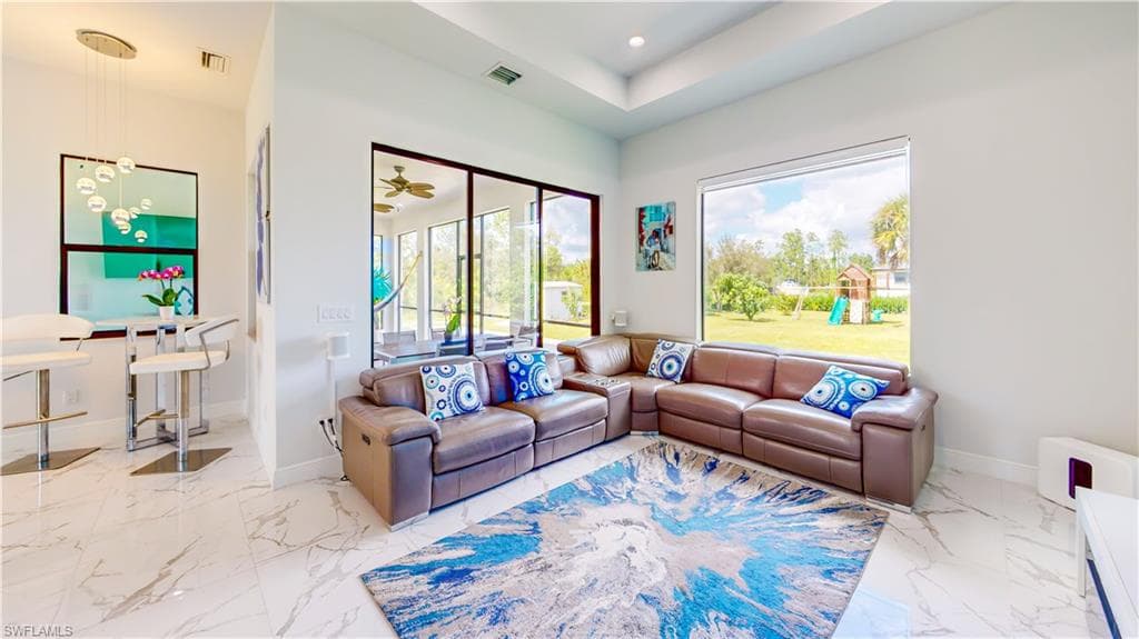 2931 52nd Ave NE, Naples, FL 34120-14