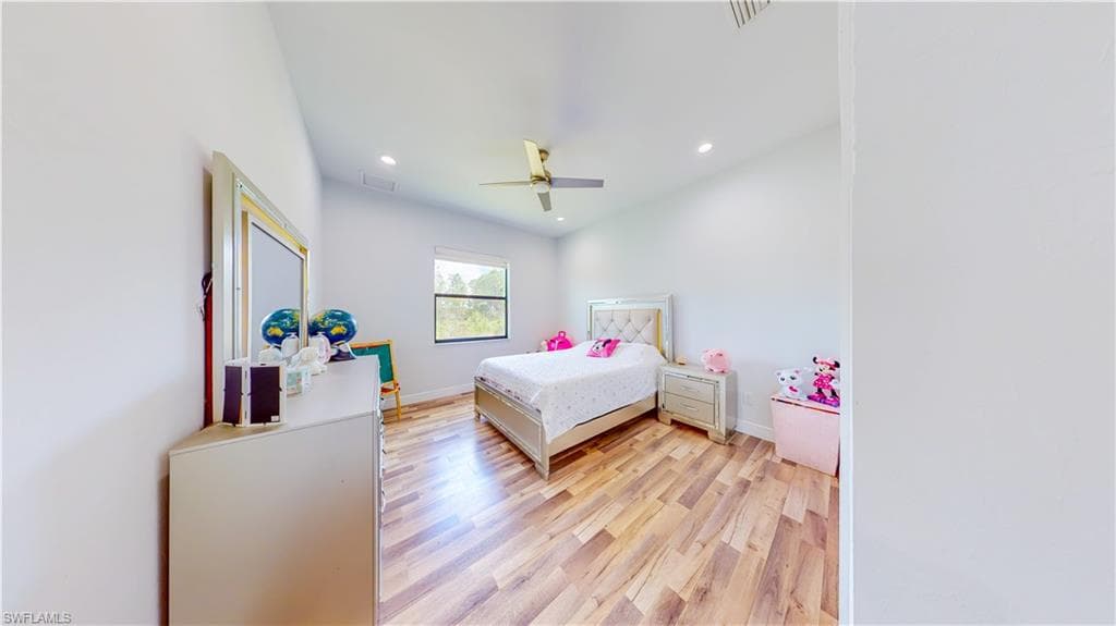2931 52nd Ave NE, Naples, FL 34120-22
