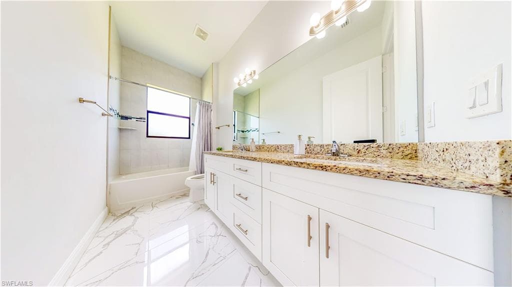 2931 52nd Ave NE, Naples, FL 34120-24