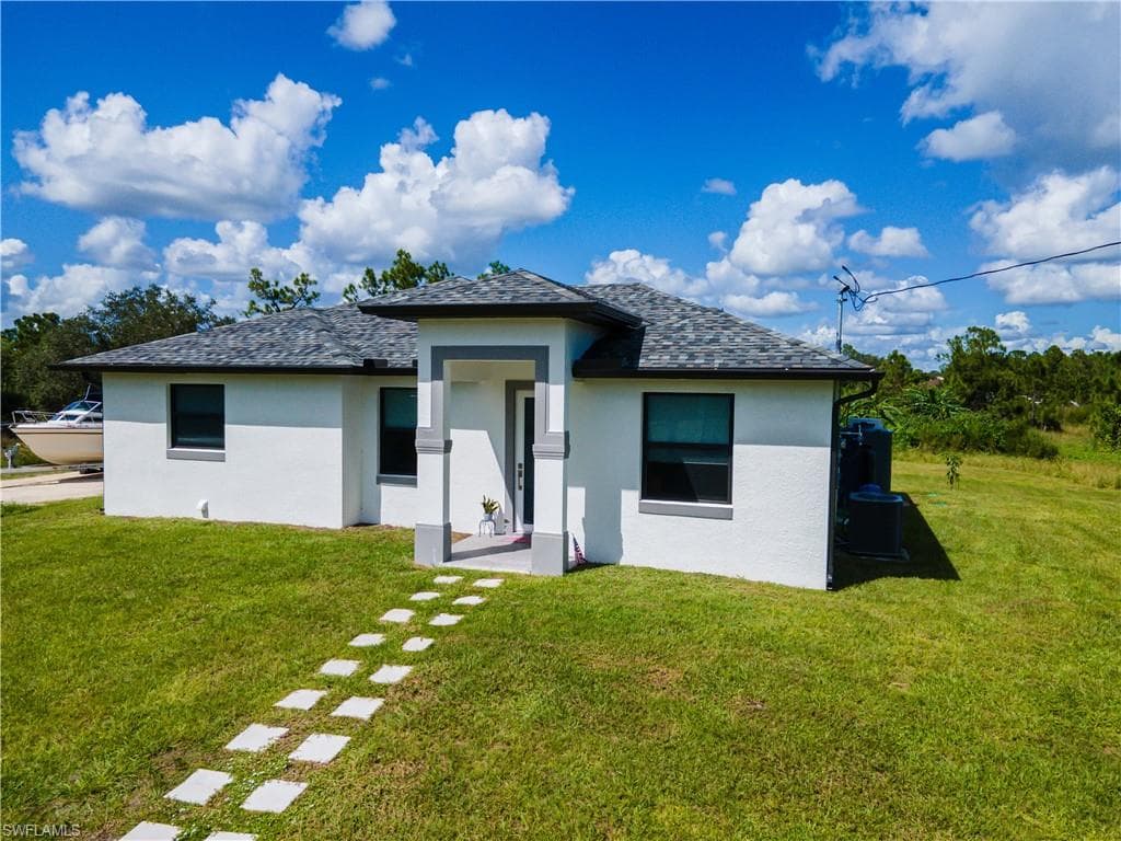 2931 52nd Ave NE, Naples, FL 34120-35