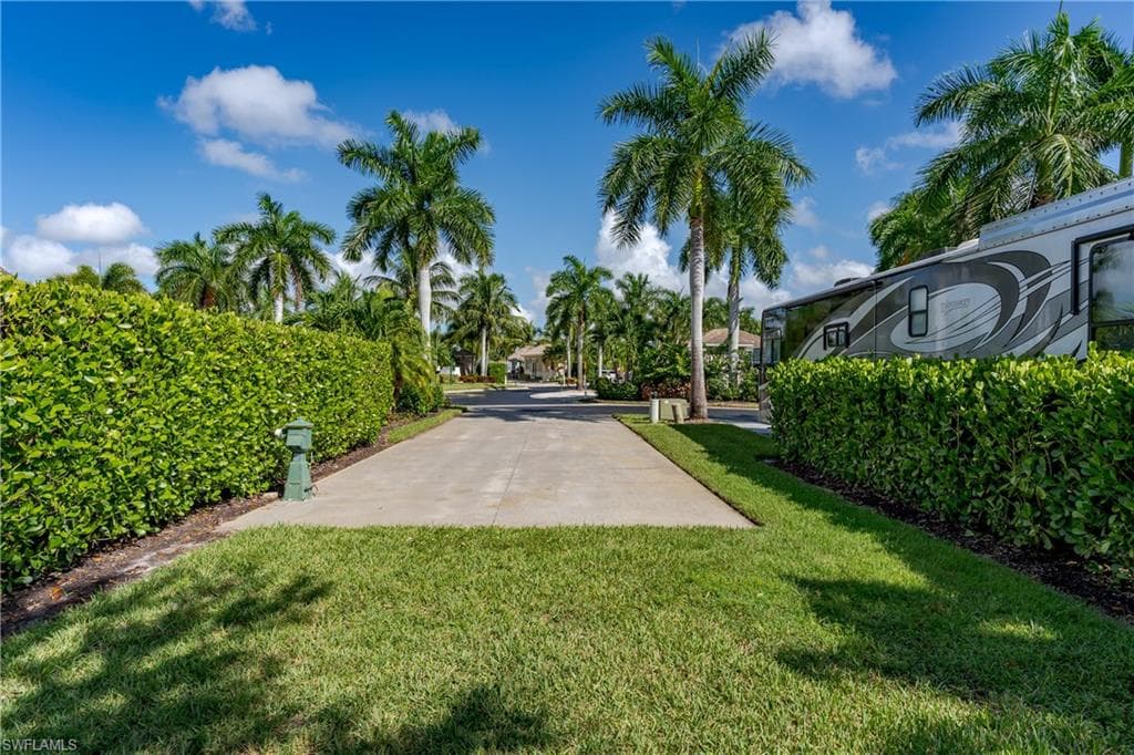13491 Snook Cir, Naples, FL 34114-10