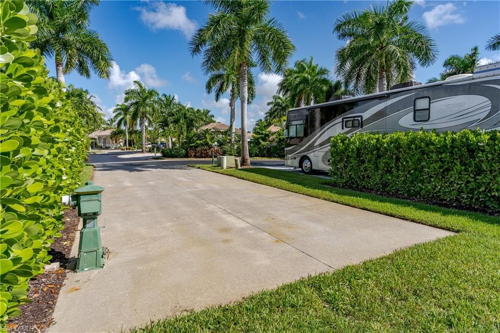 13491 Snook Cir, Naples, FL 34114-12