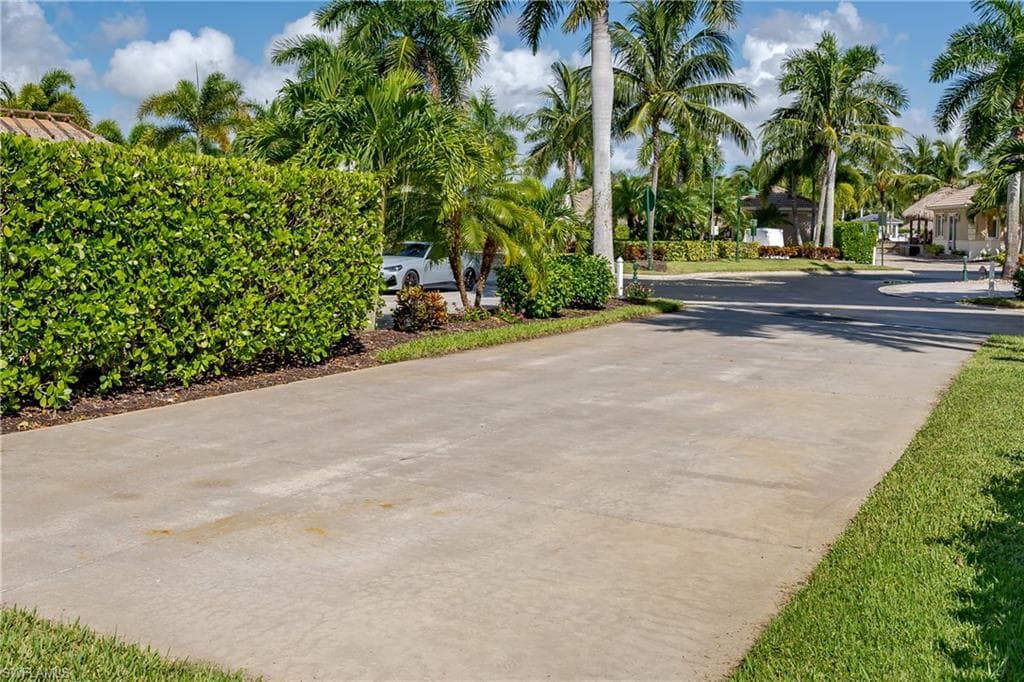 13491 Snook Cir, Naples, FL 34114-15