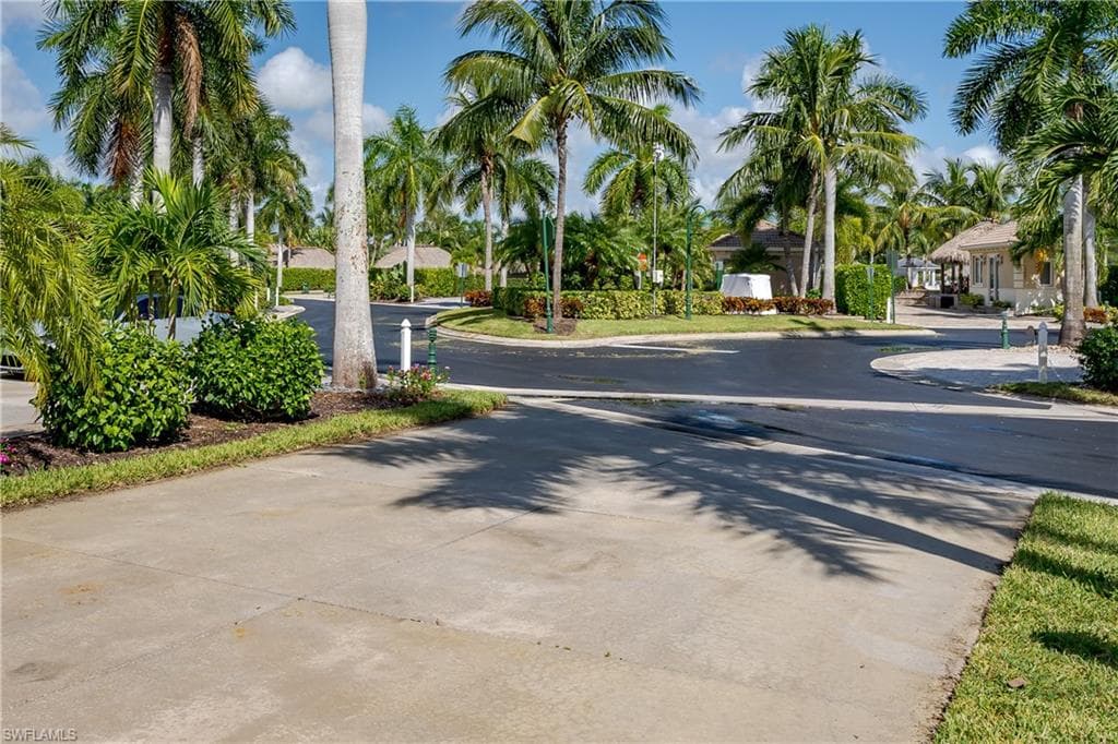 13491 Snook Cir, Naples, FL 34114-18