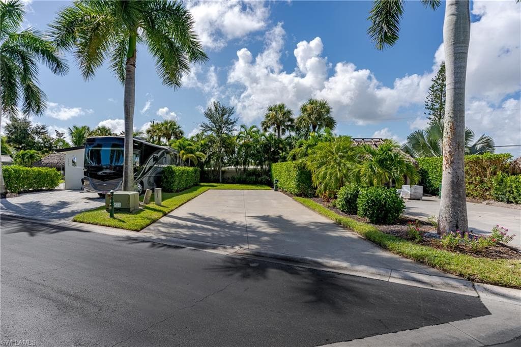 13491 Snook Cir, Naples, FL 34114-22