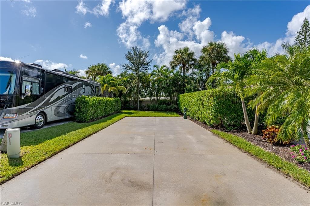 13491 Snook Cir, Naples, FL 34114-27
