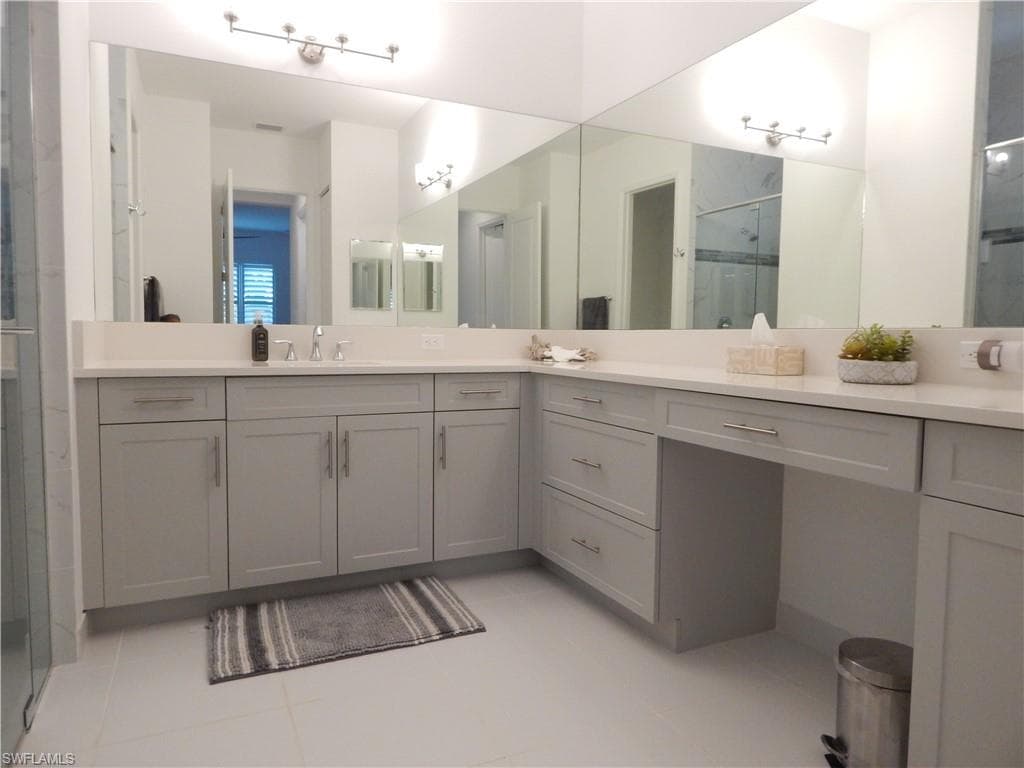 11523 Jacaranda Dr, Naples, FL 34120-20