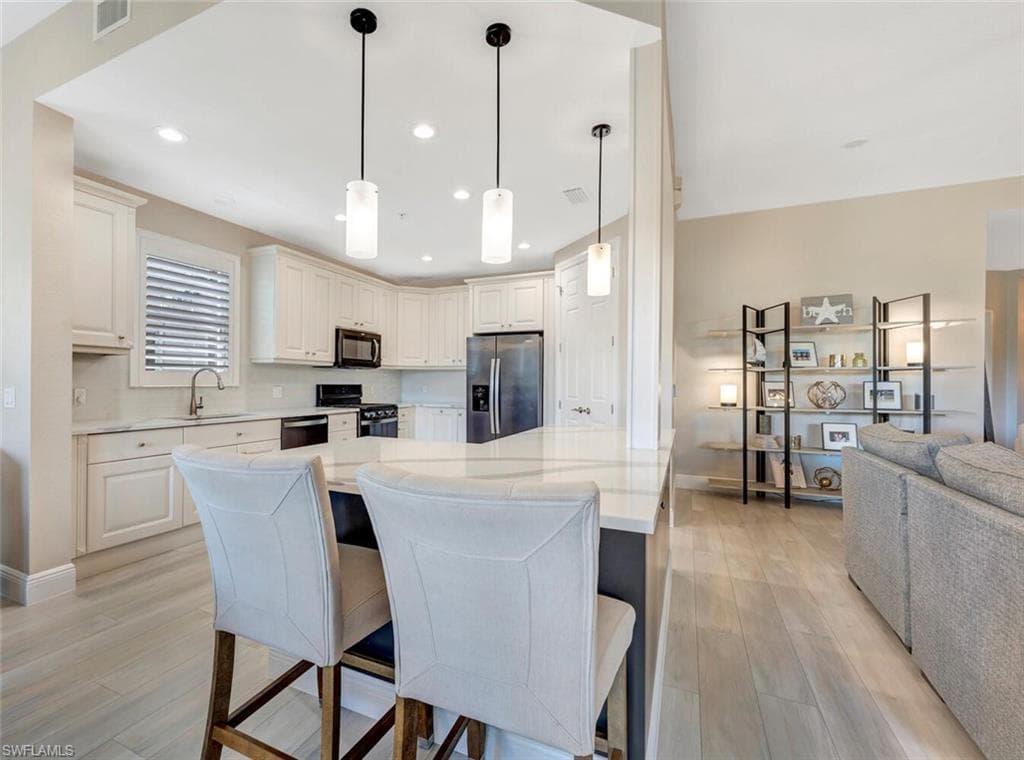 3202 Serenity Ct 102, Naples, FL 34114-9
