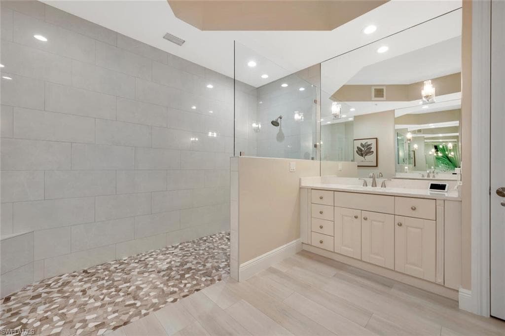 3202 Serenity Ct 102, Naples, FL 34114-23