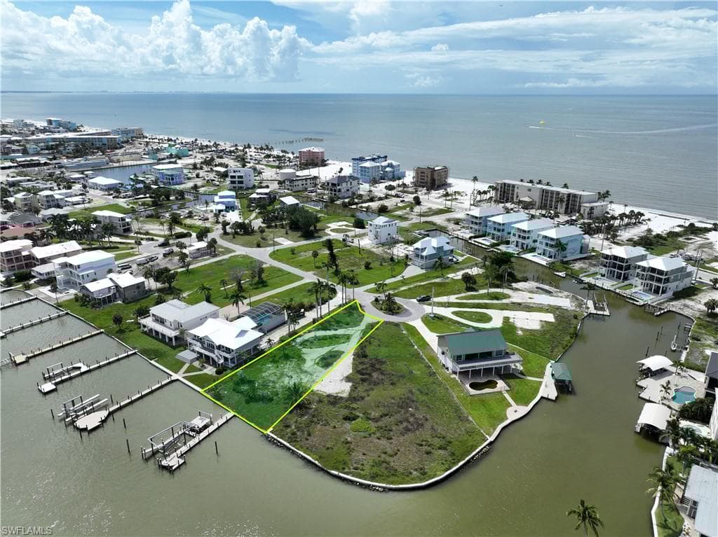 655 Matanzas Ct, Fort Myers Beach, FL 33931-4