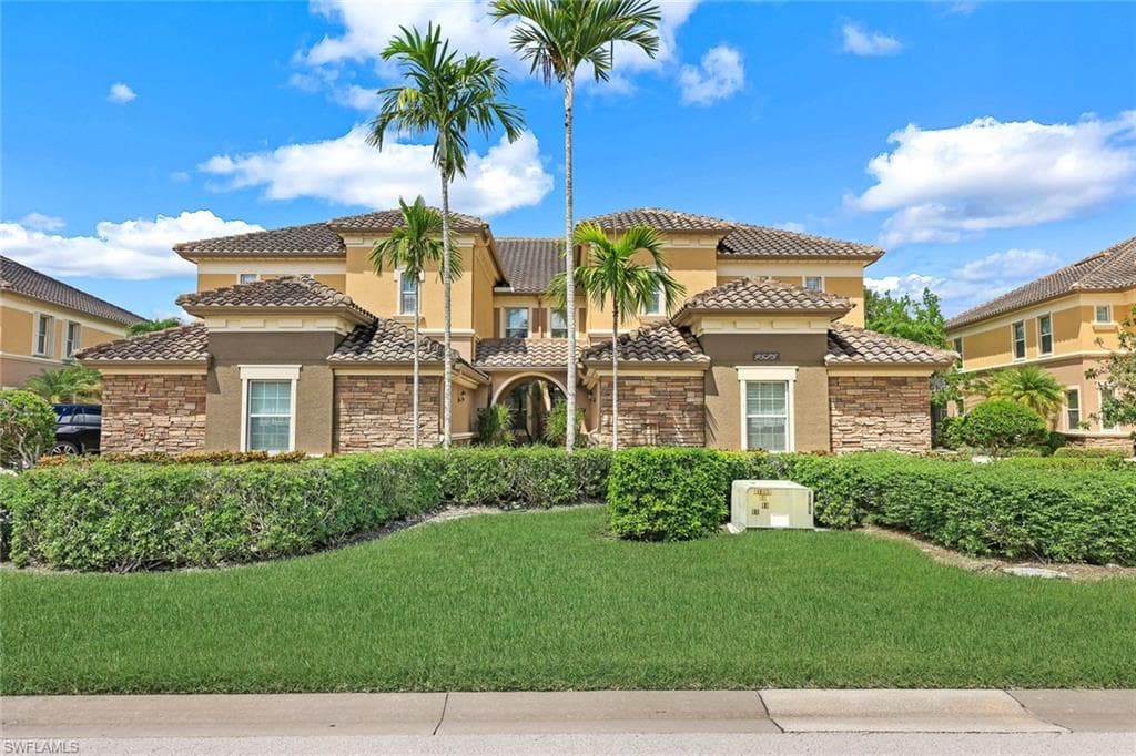 9525 Ironstone Ter 102, Naples, FL 34120-5
