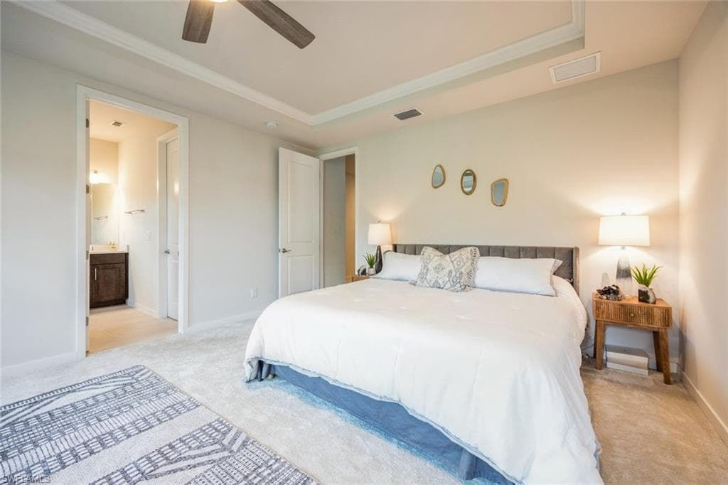 13057 Pembroke Dr, Naples, FL 34105-25