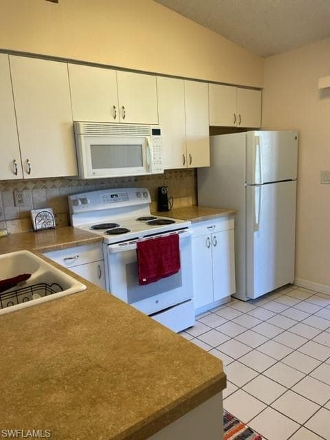 287 Quail Forest Blvd 215, Naples, FL 34105-6