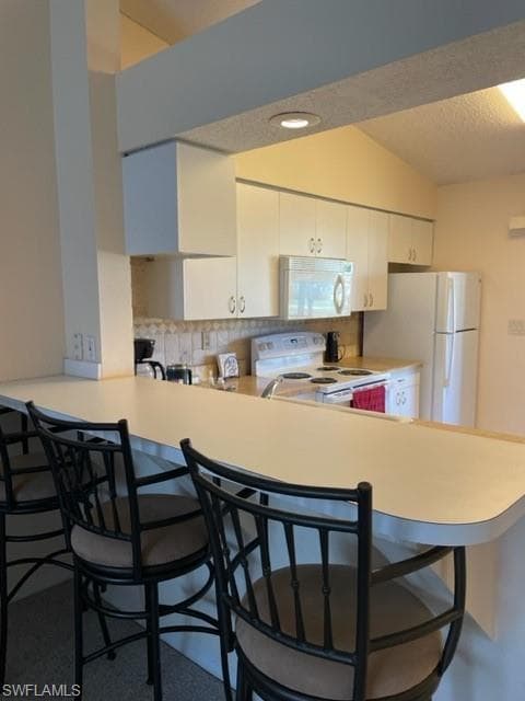 287 Quail Forest Blvd 215, Naples, FL 34105-7