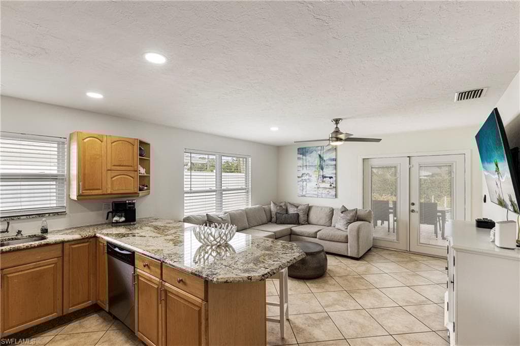 683 94th Ave N, Naples, FL 34108-10