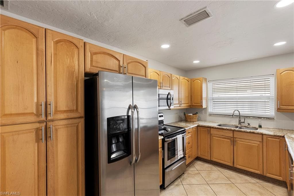 683 94th Ave N, Naples, FL 34108-14