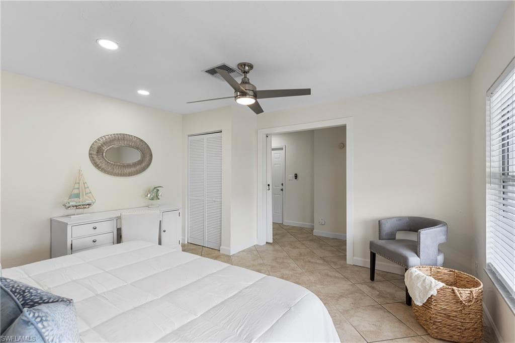 683 94th Ave N, Naples, FL 34108-17