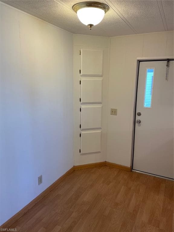 2711 Breezewood Dr, North Fort Myers, FL 33917-8