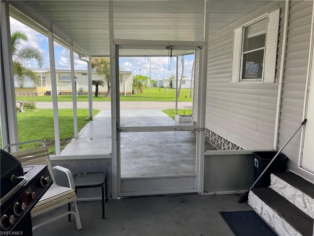 2711 Breezewood Dr, North Fort Myers, FL 33917-25