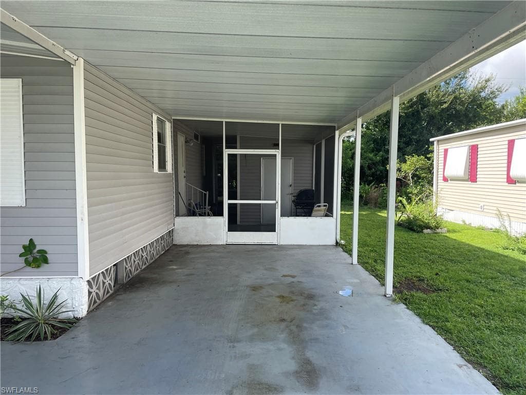 2711 Breezewood Dr, North Fort Myers, FL 33917-26