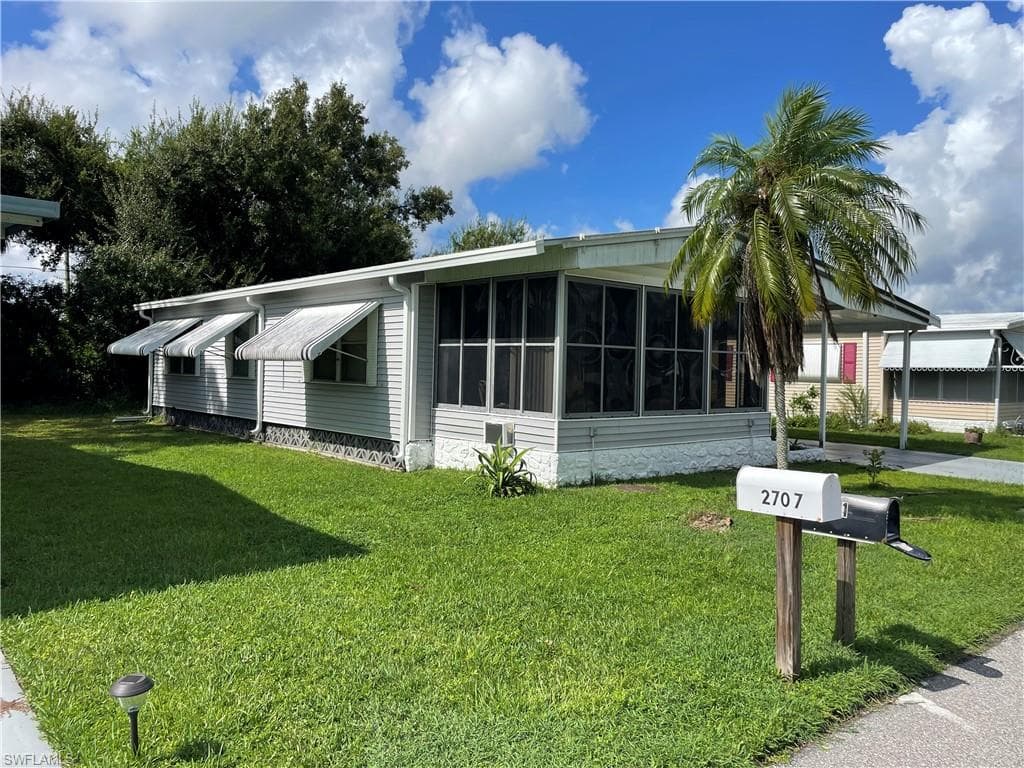 2711 Breezewood Dr, North Fort Myers, FL 33917-31