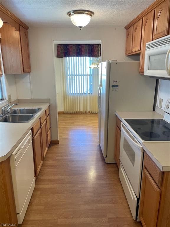 2711 Breezewood Dr, North Fort Myers, FL 33917-7