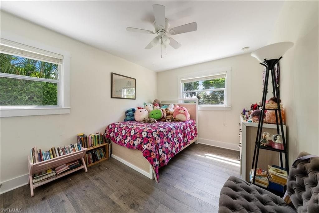 1171 14th Ave N, Naples, FL 34102-16