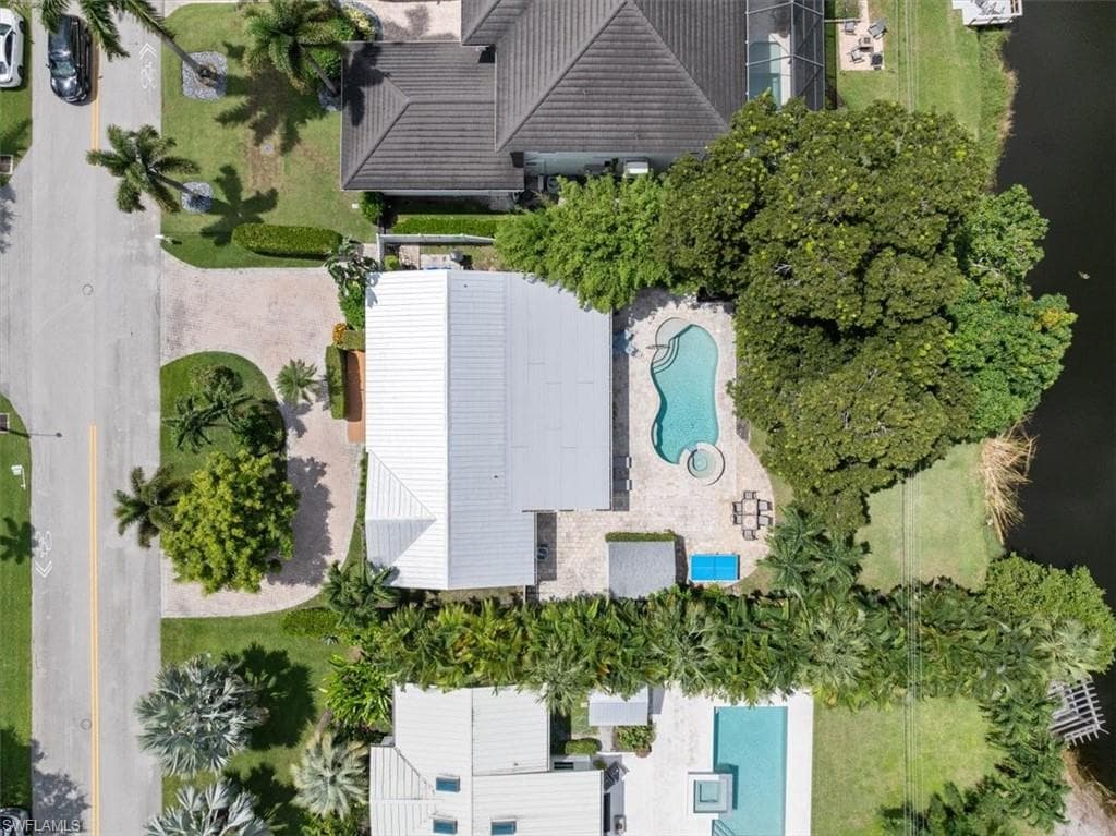 1171 14th Ave N, Naples, FL 34102-18