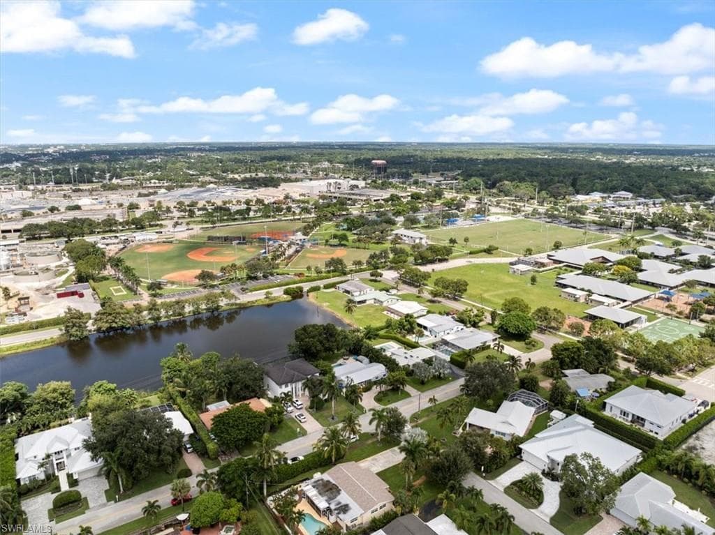 1171 14th Ave N, Naples, FL 34102-38