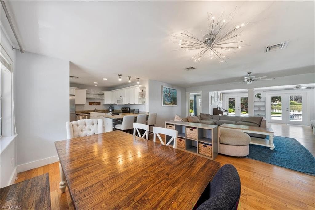 1171 14th Ave N, Naples, FL 34102-3
