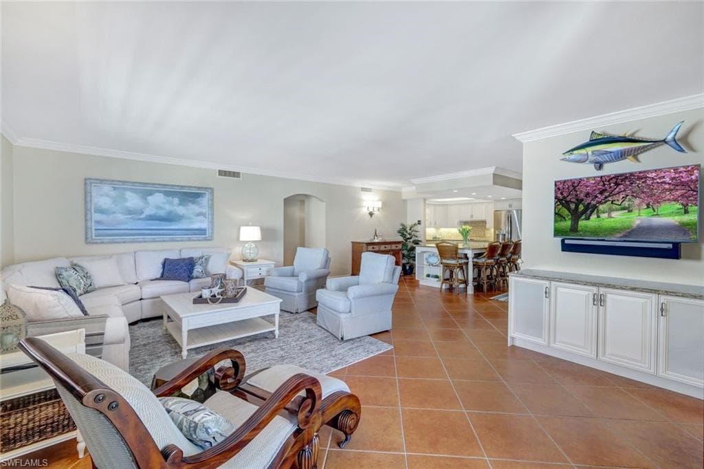 1919 Gulf Shore Blvd N 603, Naples, FL 34102-7