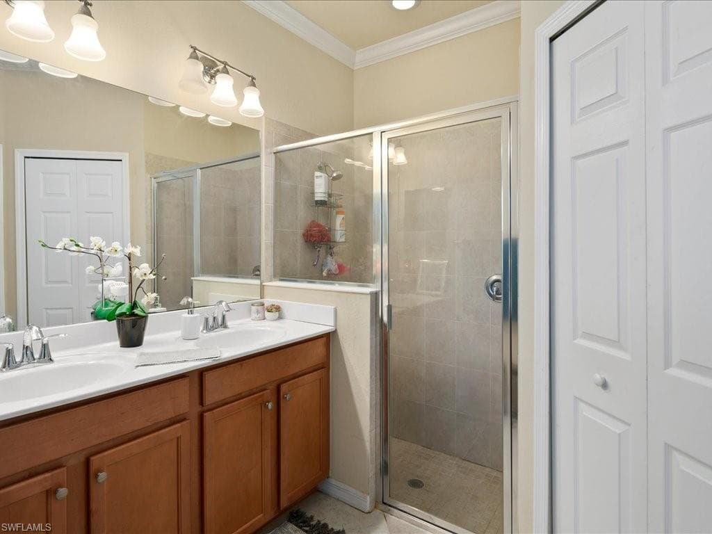 14488 Grapevine Dr, Naples, FL 34114-12