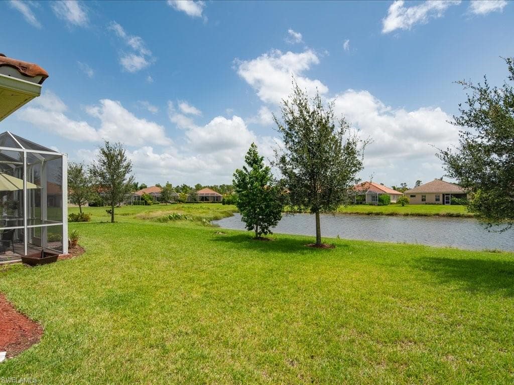 14488 Grapevine Dr, Naples, FL 34114-21
