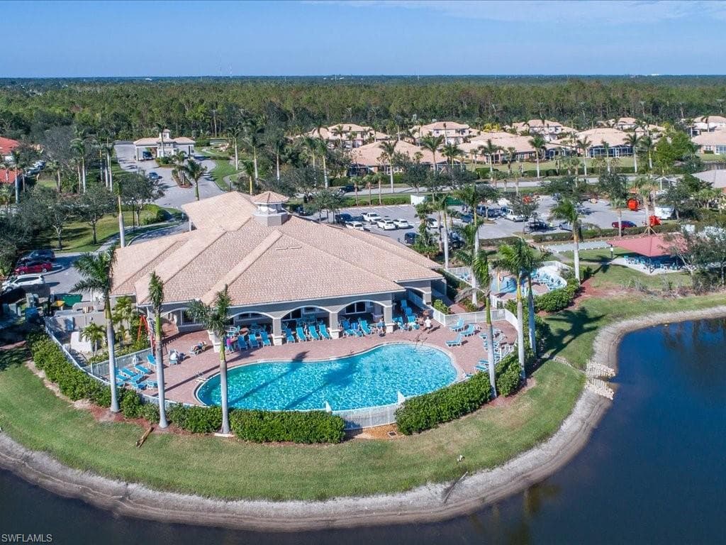14488 Grapevine Dr, Naples, FL 34114-25