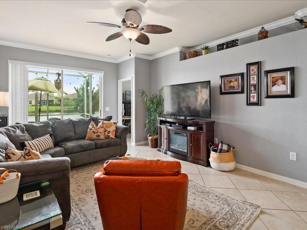 14488 Grapevine Dr, Naples, FL 34114-4