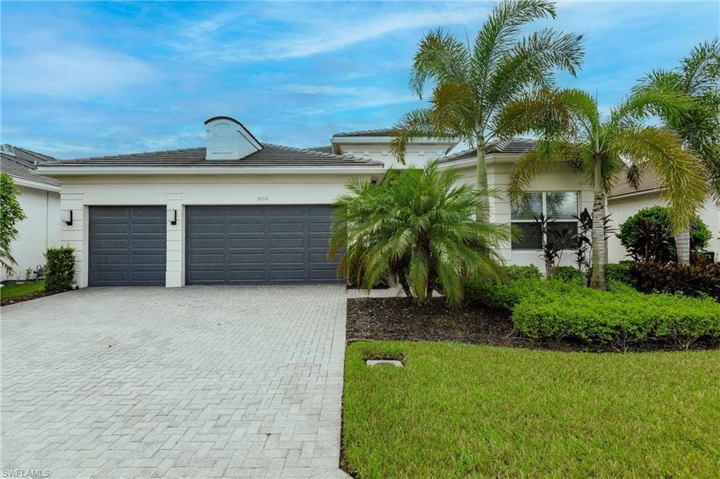 28616 Wharton Dr, Bonita Springs, FL 34135-4