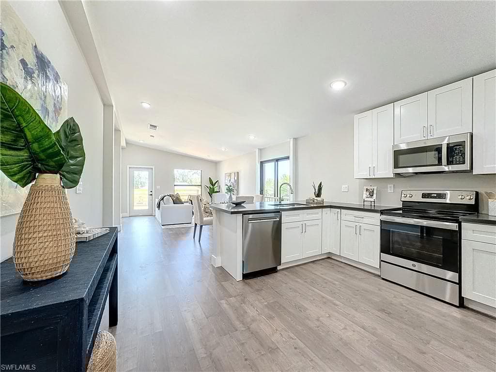 2511 Storter Ave, Naples, FL 34112-19