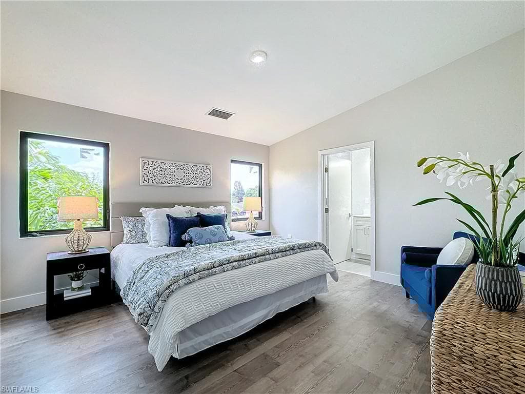 2511 Storter Ave, Naples, FL 34112-21